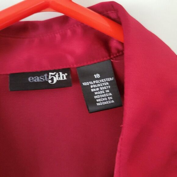 East 5th Red silky Blouse button up front pleats long slvs Size 18 Plus Vintage - Picture 8 of 9